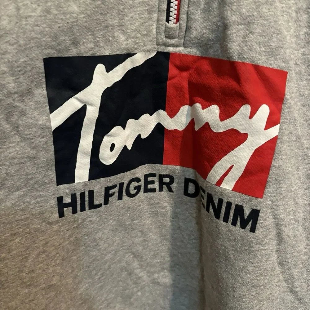 Tommy Hilfiger Denim Big Logo Men's Light Gray 1/4 Zip Sweater‎ Fleece Medium